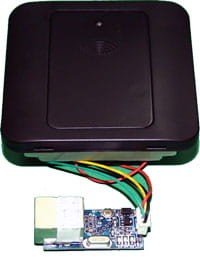 Kontroler dostępu na karty z możliwością podłączenia przez złącze RJ45, protokół TCP/IP